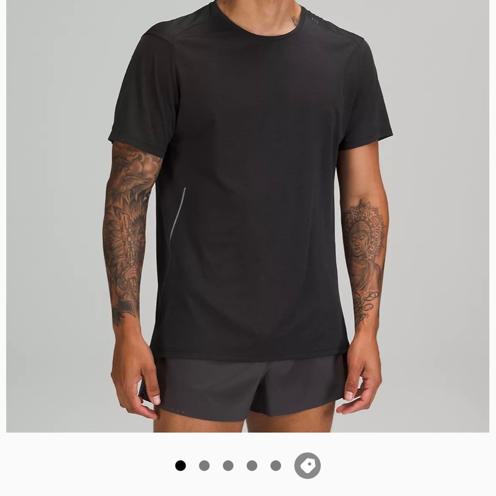 Fast and Free Short Sleeve Shirt XS Black in excellent condition…like new